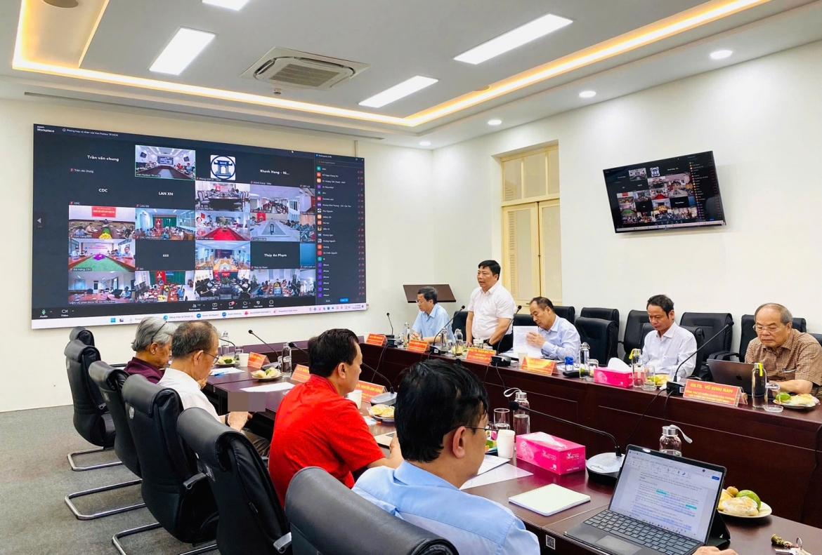 Vietnam activates Ebola surveillance after WHO emergency alert